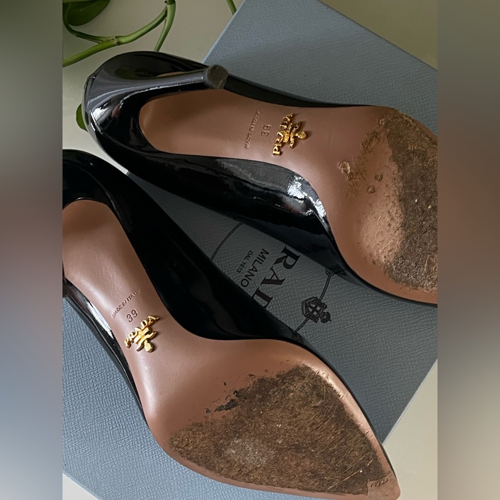 Prada Pumpsđź–¤ - Picture 6 of 7
